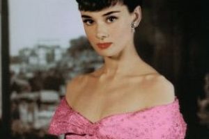 Audrey Hepburn bra size 34A