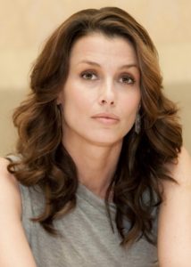 Bridget Moynahan Bra Size, Height, Weight & Measurements - StarsBraSize.com